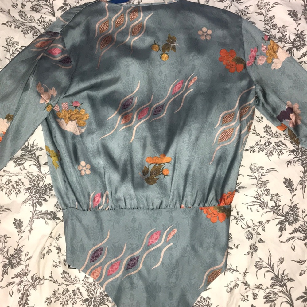 Zara blouse - Picture 3 of 3